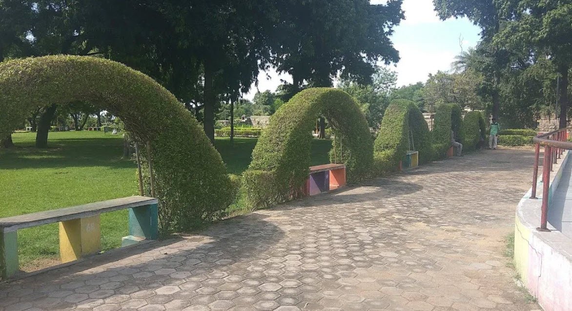 Periyar Park, Vellore, Tamil Nadu - Vushii.com Periyar Park, Vellore, Tamil Nadu - Vushii.com